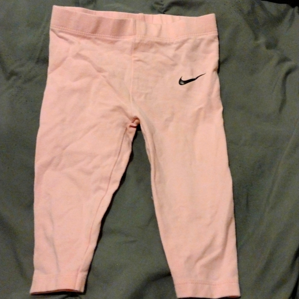 Nike girl's leggings